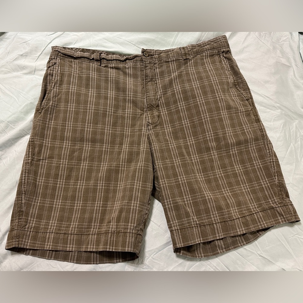 Tommy Bahama Men’s Olive/Cream Shorts 42